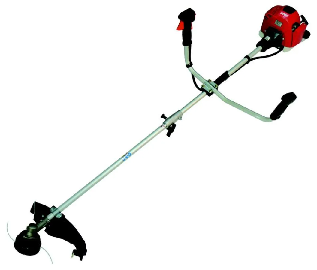 Solo Motorsense 107 B mit ergonomischem Bicycle-Griff ausgestattet.