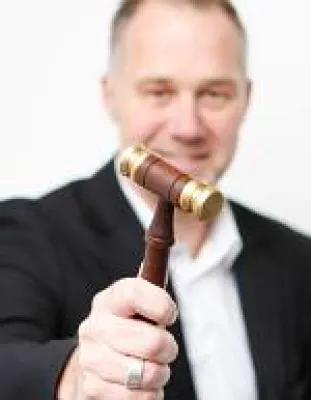 Bild: Auktion von Veranstaltungstechnik, Bürocontainer, Gabelstapler und Industrieobjekte