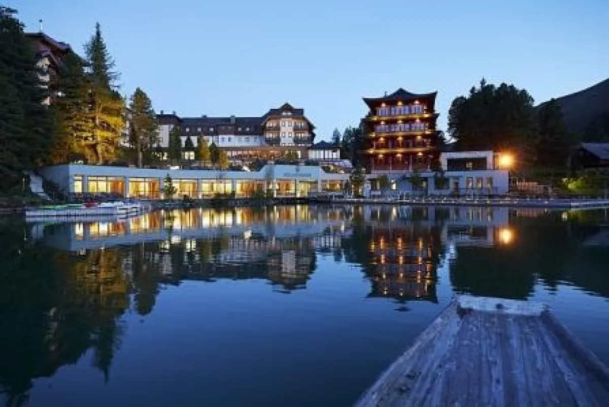 (c) Hotel Hochschober