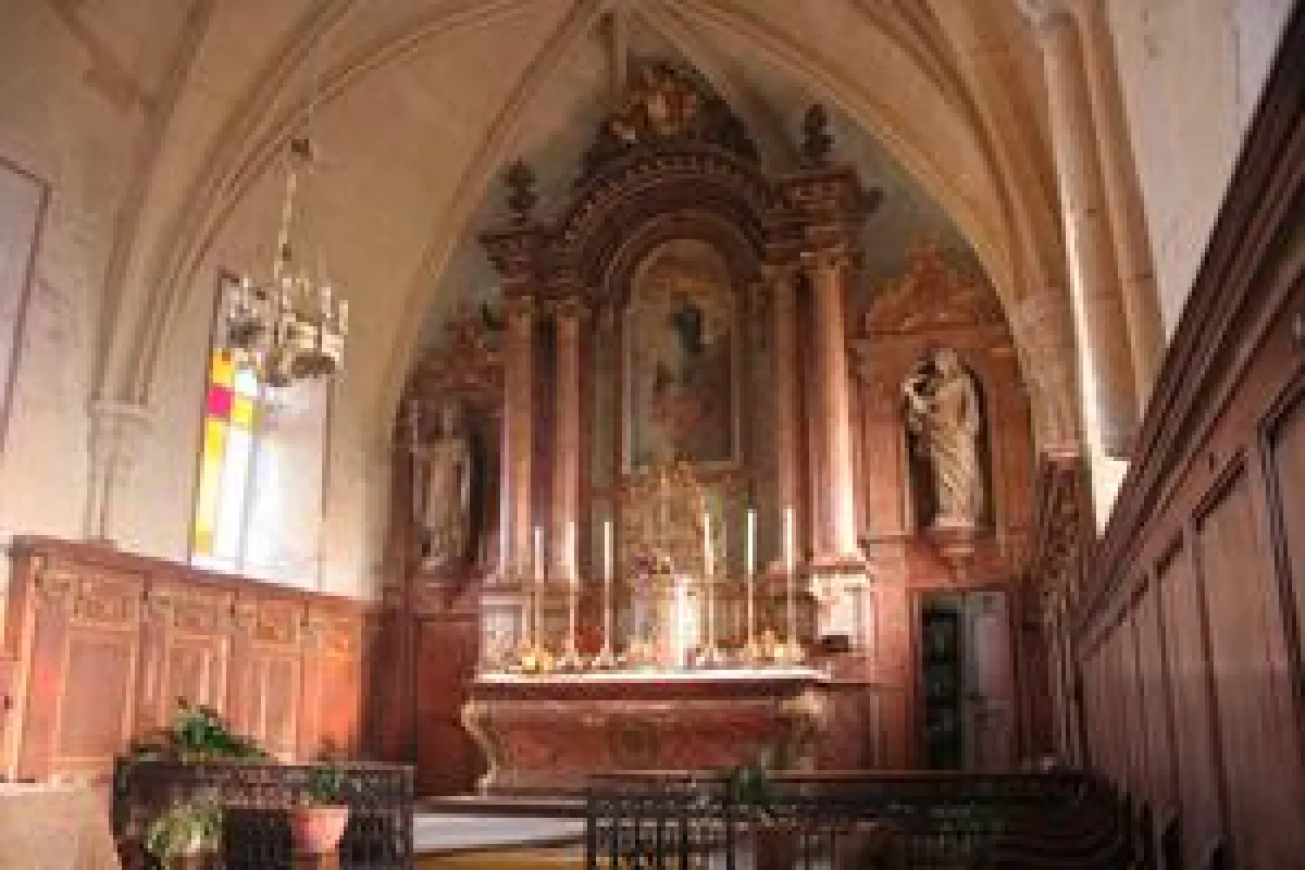 Das Atelier André Levêque übernimmt Restaurierungsarbeiten von Kirchenausstattungen.