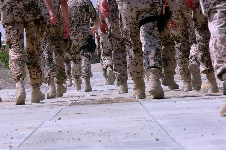 Bild: Ab sofort 15.000 deutsche Soldaten pro Jahr in Afghanistan