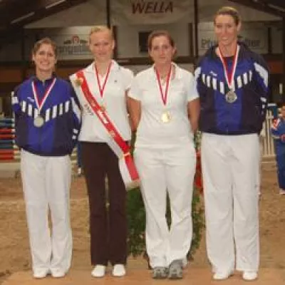 Bild: Reitsportgruppe Eddersheim stellt Hessenmeister im Einzelvoltigieren 2007