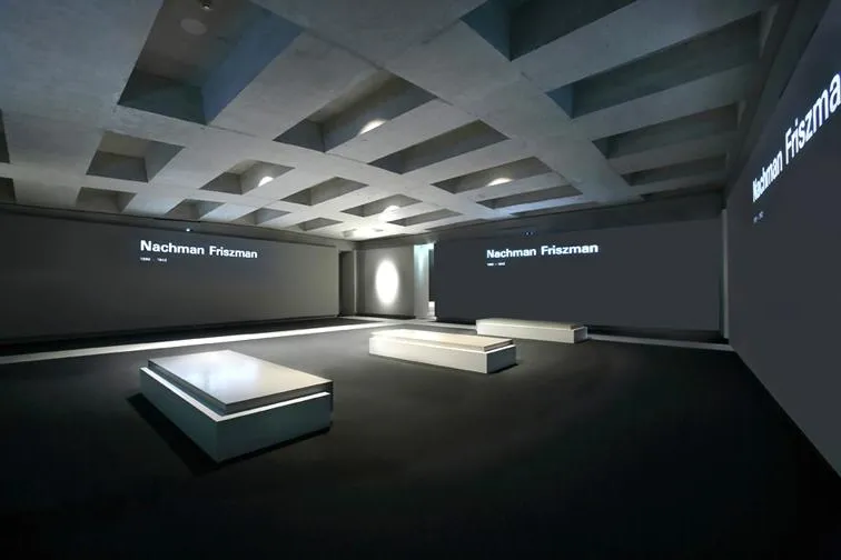 Bild: Holocaust-Denkmal stellt Namen ins Netz