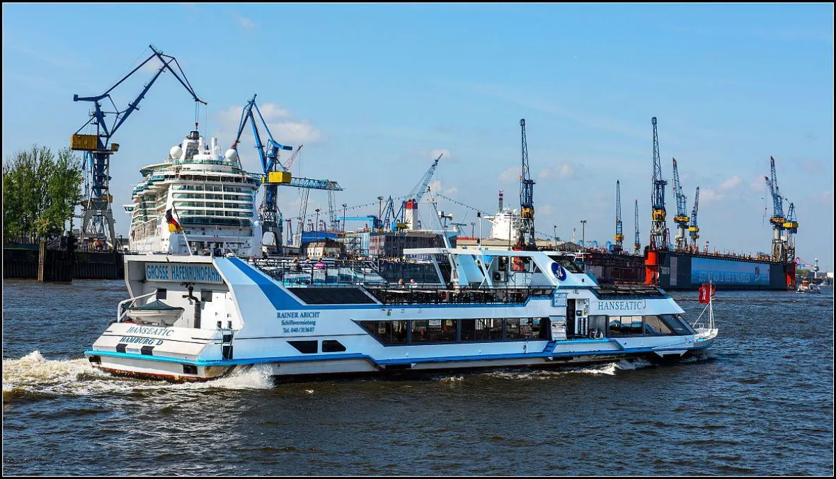 RAINER ABICHT Begleitfahrten Hamburger Hafengeburtstag zb auf der MS HANSEATIC