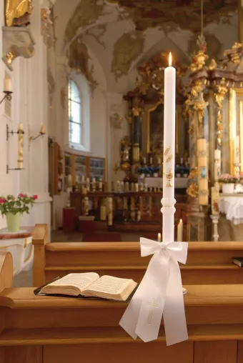 Festliche Dekorationen mit Kerzen zur Kommunion, Konfirmation und Taufe Bild: Festliche Dekorationen mit Kerzen zur Kommunion, Konfirmation und Taufe
