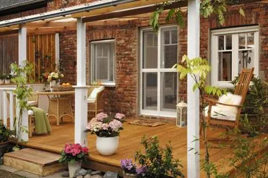 Gartenhölzer richtig schützen Bild: Gartenhölzer richtig schützen