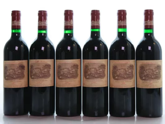 Bild: Weinauktion der MWC: Edle Weine für über 400.000 Euro wechselten Besitzer