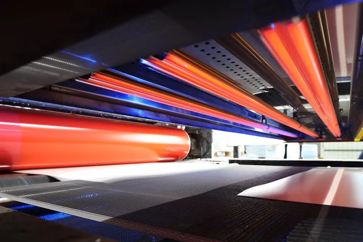 Innovative Infrarot-Wärme reduziert Energieverbrauch bei der Herstellung von Lebensmittelkartons Bild: Innovative Infrarot-Wärme reduziert Energieverbrauch bei der Herstellung von Lebensmittelkartons