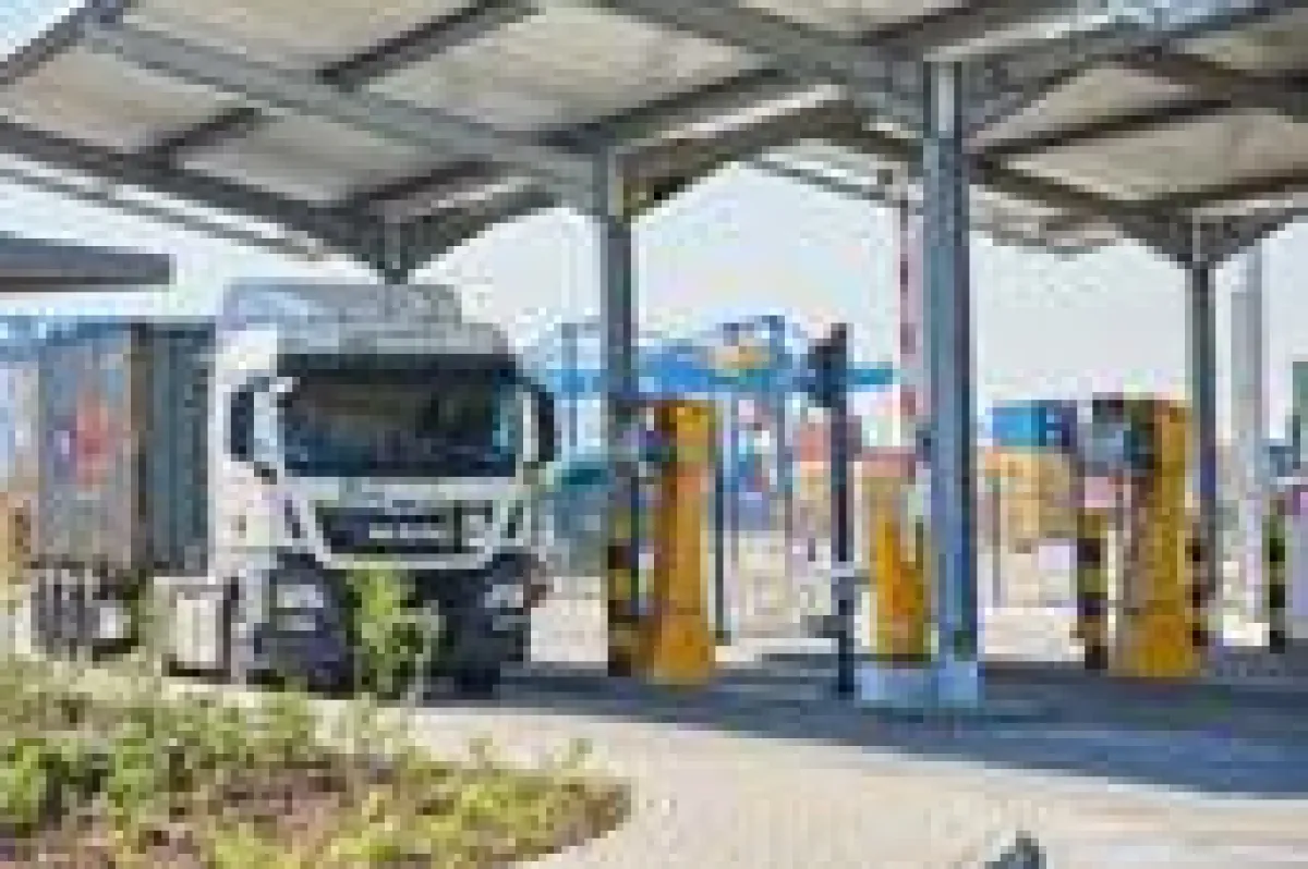 Modernisierte Lkw-Abfertigung in Neuss (© Contargo)