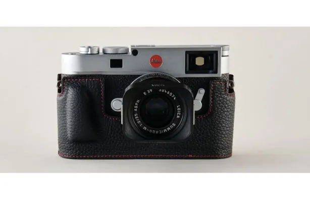 Bild: Leica M11 Protektor mit einsetzbarem AirTag® - Oberwerth meldet sich mit Innovation bei Kameraprotektoren