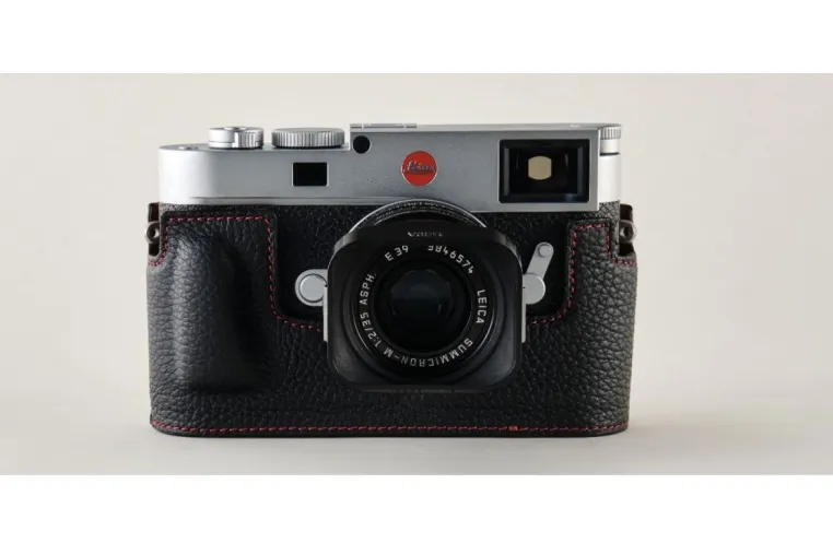 Bild: Leica M11 Protektor mit einsetzbarem AirTag® - Oberwerth meldet sich mit Innovation bei Kameraprotektoren