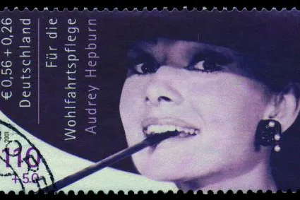 Seltene Audrey Hepburn-Briefmarke entdeckt Bild: Seltene Audrey Hepburn-Briefmarke entdeckt