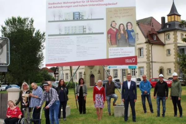 Bild: Baubeginn des neuen Wohnhauses für Menschen mit Unterstützungsbedarf