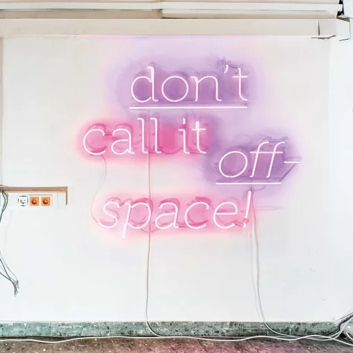10 Jahre das weisse haus | Jübiläumsausstellung ‚don’t call it off-space!' Bild: 10 Jahre das weisse haus | Jübiläumsausstellung ‚don’t call it off-space!'