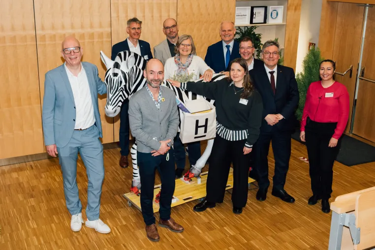 Auftakt für das zebra: Gemeinsames Gründungszentrum von TiHo und HsH stellt sich vor Bild: Auftakt für das zebra: Gemeinsames Gründungszentrum von TiHo und HsH stellt sich vor