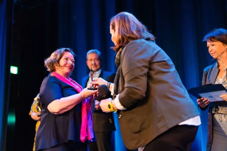 Bild: "Mentale Gesundheit" erhält Anerkennung: Awardgewinn beim Internationalen Speaker Contest in Waiblingen