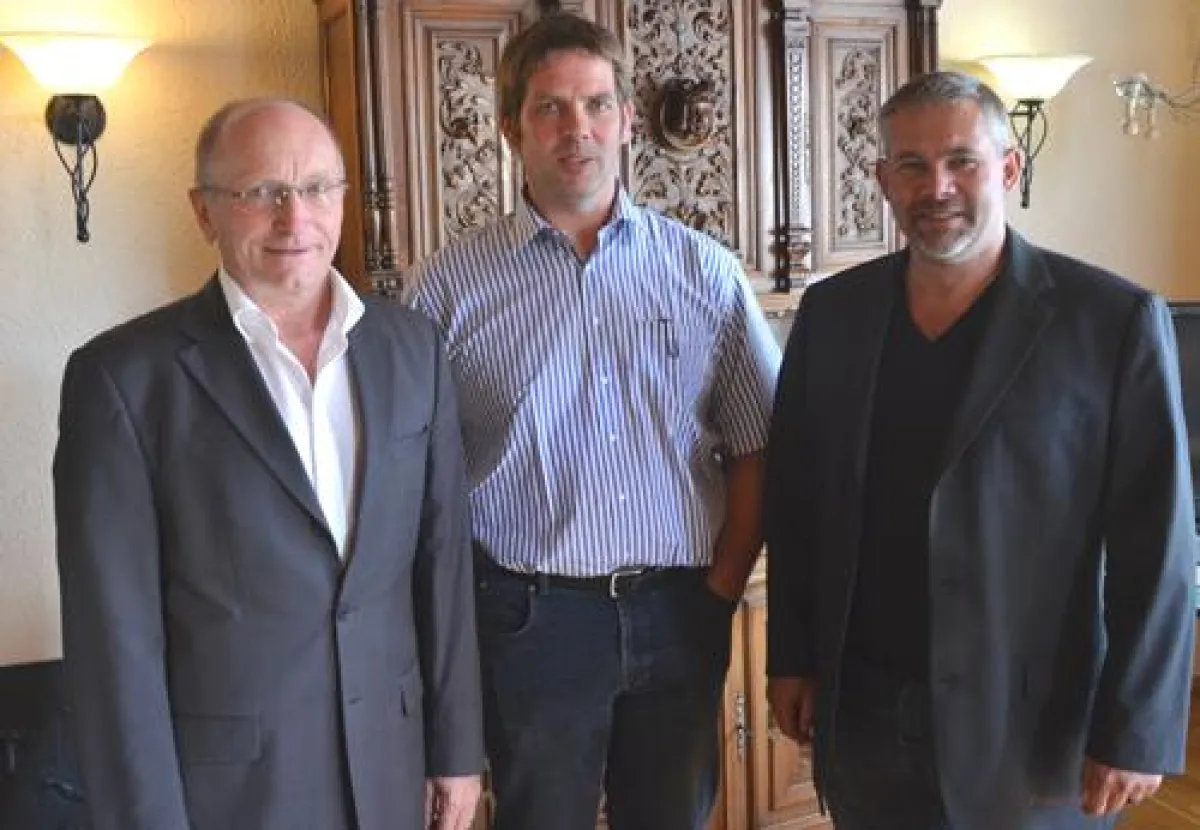 Führen die DikoBa eG i.G. (v.l.):  N. Schenzle  u J. Hillmann (Vorstände) und J. Gogarn (AR-Vors.))