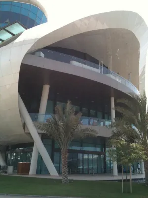 Bild: Glasklarer Blick auf die Formel 1-Rennstrecke Abu Dhabi