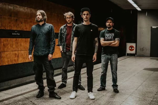 Ruhrpott-Rocker NinetyFourX: Auf der Überholspur! Bild: Ruhrpott-Rocker NinetyFourX: Auf der Überholspur!