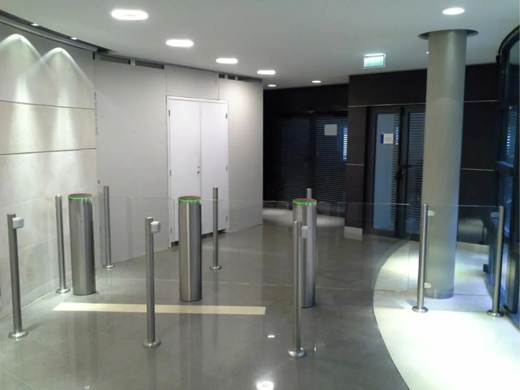 AccessLane überzeugt mit einem breiteren Durchgang für Menschen mit Behinderung
