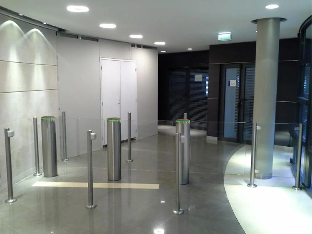 AccessLane überzeugt mit einem breiteren Durchgang für Menschen mit Behinderung