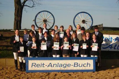 Bild: Erneuter Erfolg für Reitanlage Buch