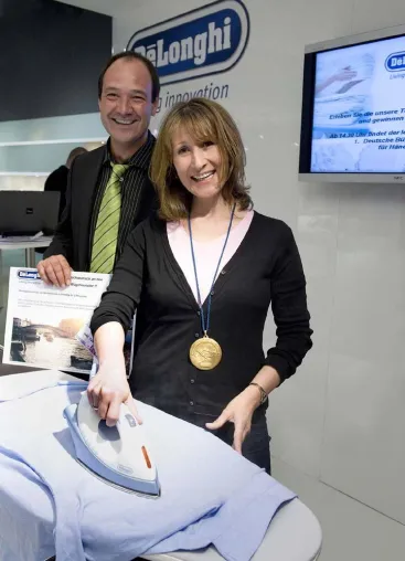 Glückliche Gewinner und grandioser Bügelspaß bei der 1. Deutschen Bügelmeisterschaft Bild: Glückliche Gewinner und grandioser Bügelspaß bei der 1. Deutschen Bügelmeisterschaft