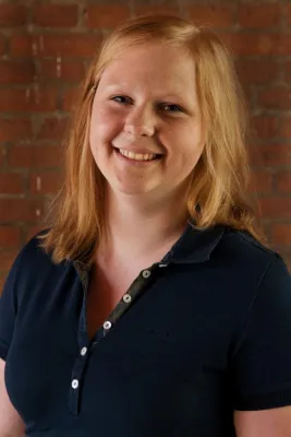 Bild: Ausbildungsstart für Isabell Einfeldt am 1. August 2015 bei field & fun