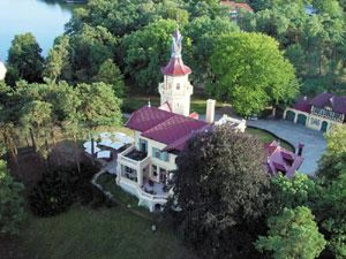 Schloss Hubertushöhe