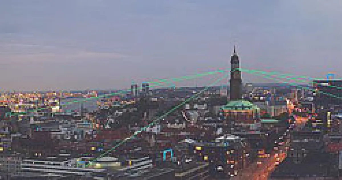 Laserstrahlen über Hamburg