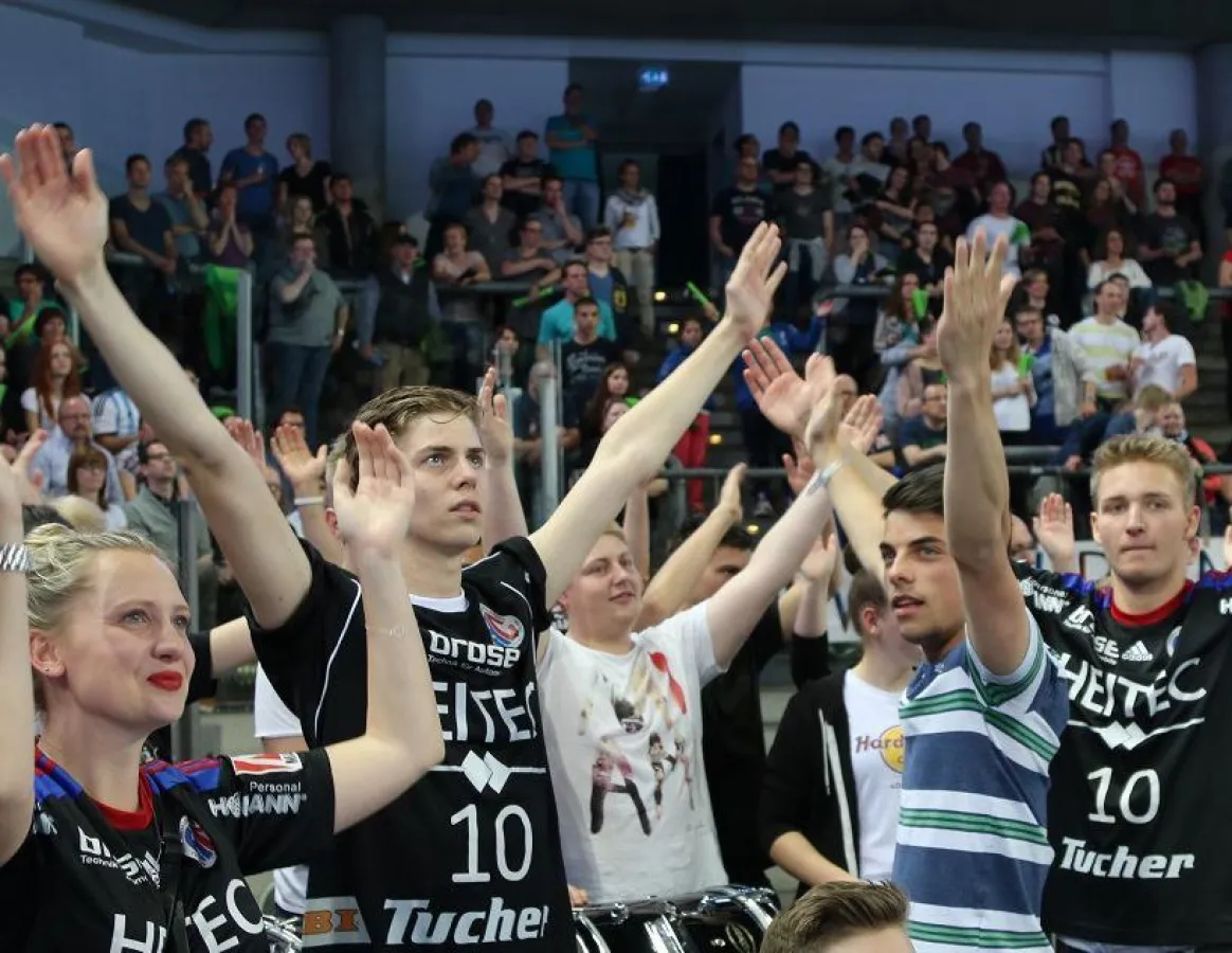 (Foto: hl-studios, Erlangen): HC Erlangen gewinnt und die Fans sind begeistert