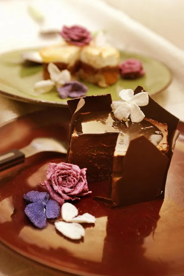 Blumenkreationen für Torten und Backwaren: die neue Serie „Flor & Flor“ von Florinnov