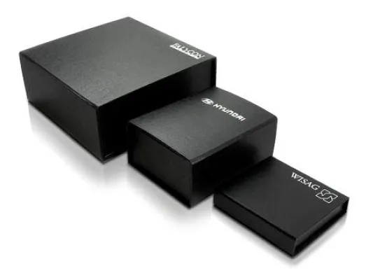 Bild: Aus USB-Verpackungen wird Xatro-Verpackung