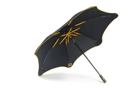 Bild: Prämierter BLUNT Golf-Regenschirm in Essen und Hamburg zu sehen