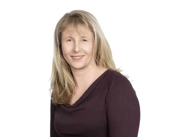 Bild: Tanja Walden, Lebenshelferin der SeniorenLebenshilfe, kümmert sich um Senioren im Umkreis von Pliezhausen