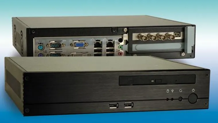 Bild: Kompakter embedded-PC mit zwei Slots
