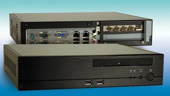 Bild: Kompakter embedded-PC mit zwei Slots