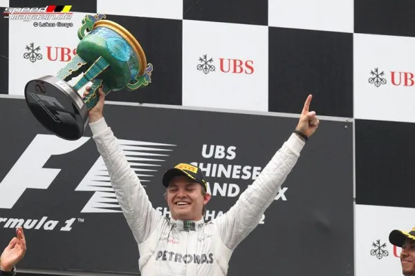 Bild: Speed-Magazin berichtet uber den Grossen Preis von China: Mercedes GP und Rosberg feiern Start-Ziel-Sieg