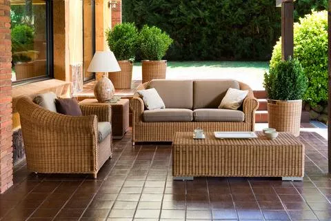 Exklusive Gartenmöbel für Abu Dhabi Luxushotels Bild: Exklusive Gartenmöbel für Abu Dhabi Luxushotels