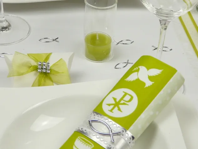 Bild: Servietten und Serviettenringe für Ihre Kommunion oder Konfirmation – Tipps für Ihr Event