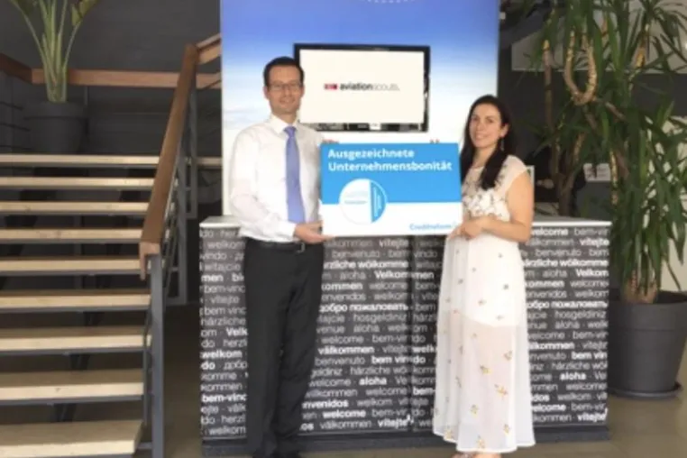 Bild: aviationscouts GmbH aus Lichtenfels wird zum vierten Mal mit dem CrefoZert ausgezeichnet