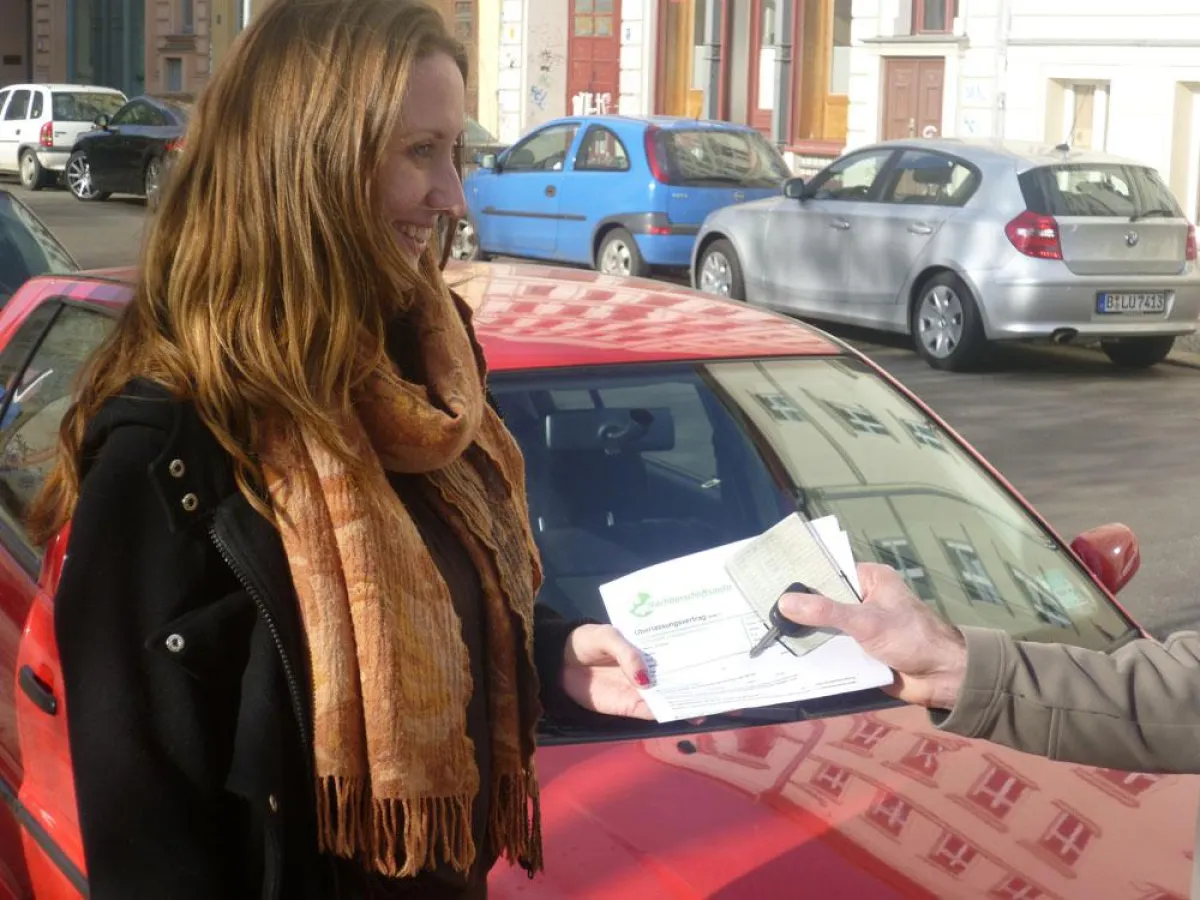 Autoübergabe bei Nachbarschaftsauto