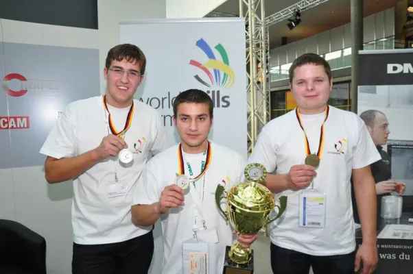 Bild: Deutschlands bester Azubi im CNC-Drehen gekürt: Konstantin Michel löst Ticket zur WorldSkills 2011