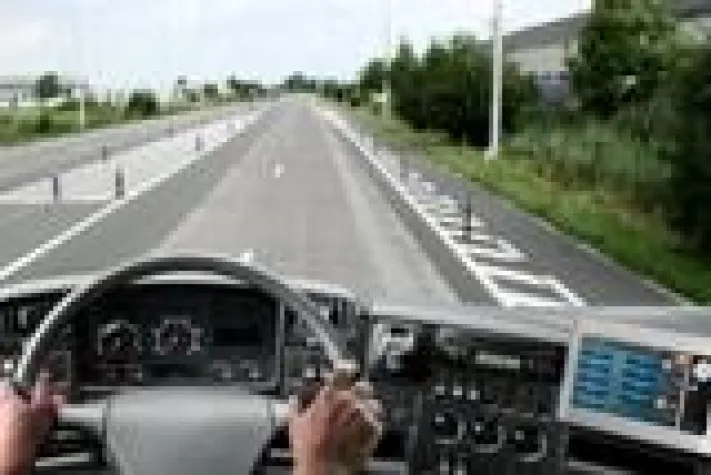 Bild: Entwicklungspartnerschaft mit Transics: cargo support und Transics mit marktführender Telematik-Schnittstelle