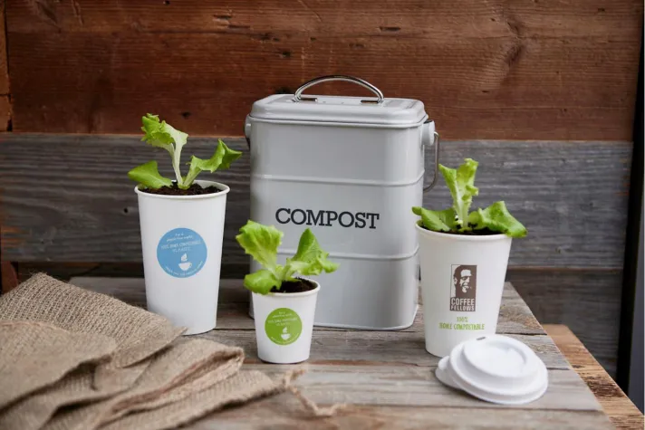 Bild: Coffee Fellows führt 100% plastikfreie To-Go-Becher ein