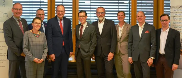 Bild: Frankfurt UAS und Wirtschaftsförderung des Kreises Offenbach ziehen positive Zwischenbilanz ihrer Kooperation