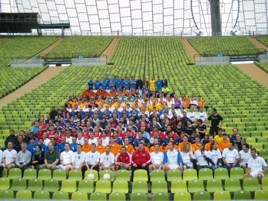 Bild: Blu Charity Cup 2009 zugunsten ghettokids e.V. - maihiro schafft Einzug ins Viertelfinale