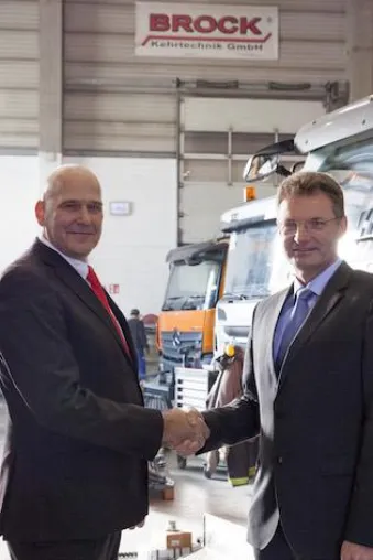 FOTON Germany Construction Machines GmbH und BROCK Kehrtechnik GmbH etablieren strategische Partnerschaft Bild: FOTON Germany Construction Machines GmbH und BROCK Kehrtechnik GmbH etablieren strategische Partnerschaft