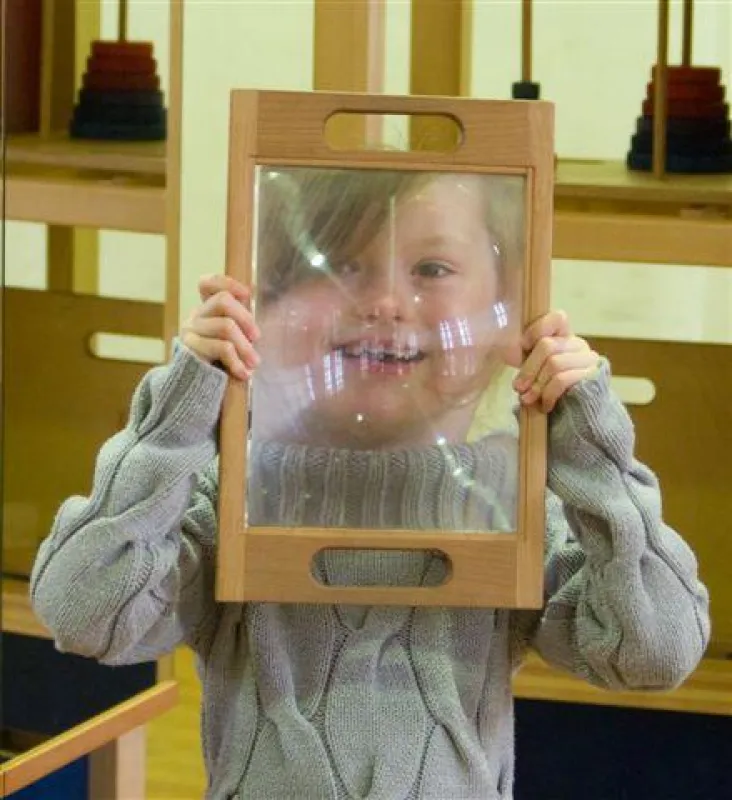 Die Fresnel-Linse, eins von vielen Geheimnissen der Imaginata-Box