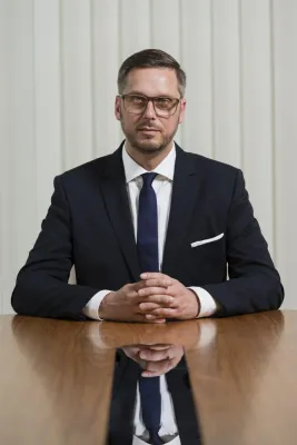 Bild: Mit leistungsfähigen IT-Services von TA Triumph-Adler sicher in die Datenwolke